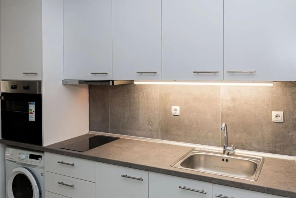 Cozy Apartment Central เอเธนส์ ภายนอก รูปภาพ